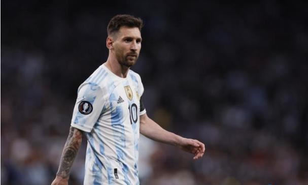 库里在2K游戏中能力值涨1,引发争议